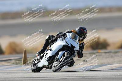 media/Nov-16-2025-Race Pace (Sun) [[8c5fa54630]]/Non Verified Riders (1st 20 Minutes)/1-Turn 14 (10am)/